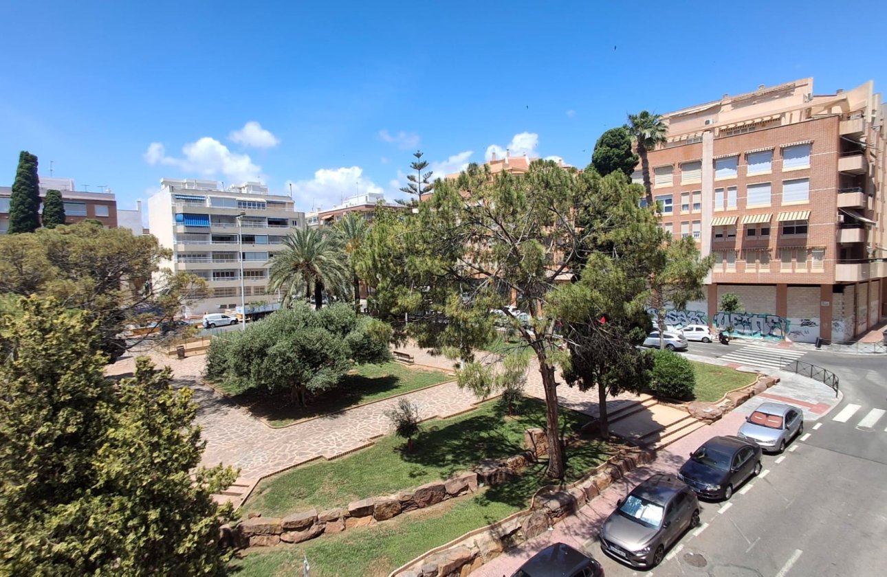Resale - Apartment / flat - Torrevieja - Playa de El Cura