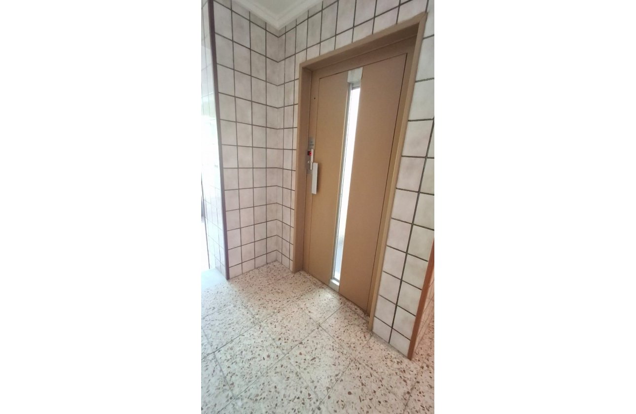 Resale - Apartment / flat - Torrevieja - Playa de El Cura