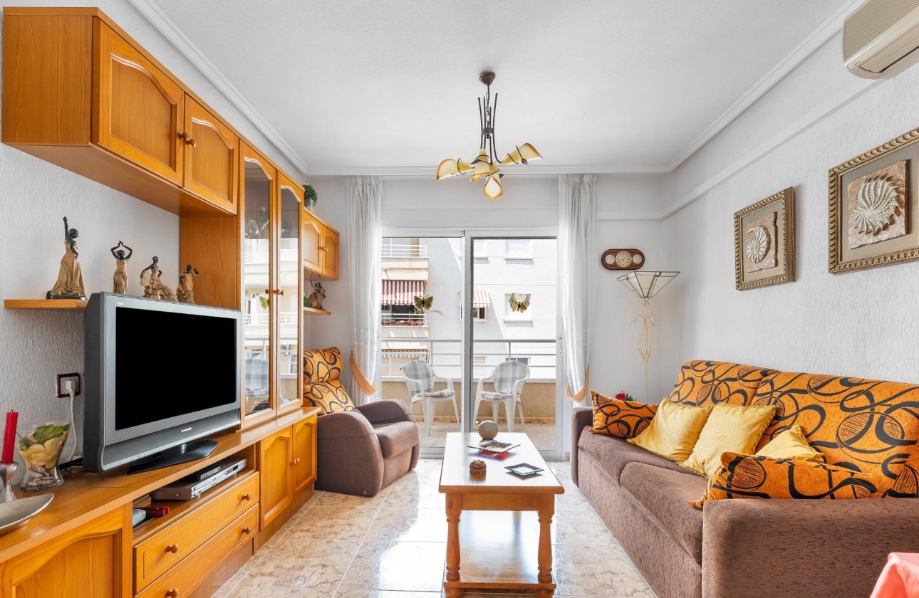 Resale - Apartment / flat - Torrevieja - Estacion de autobuses