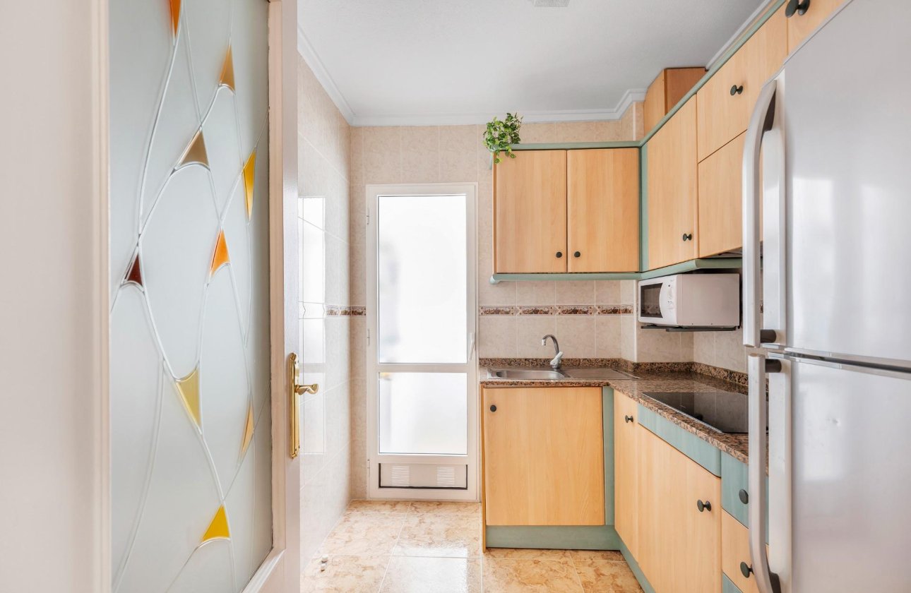 Resale - Apartment / flat - Torrevieja - Estacion de autobuses