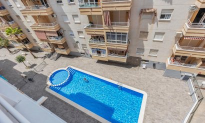 Resale - Apartment / flat - Torrevieja - Estacion de autobuses