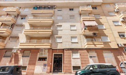 Resale - Apartment / flat - Torrevieja - Estacion de autobuses