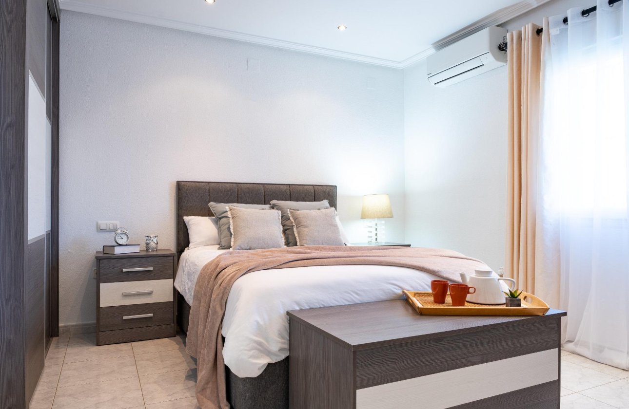 Resale - Villa - Orihuela Costa - Playa Flamenca