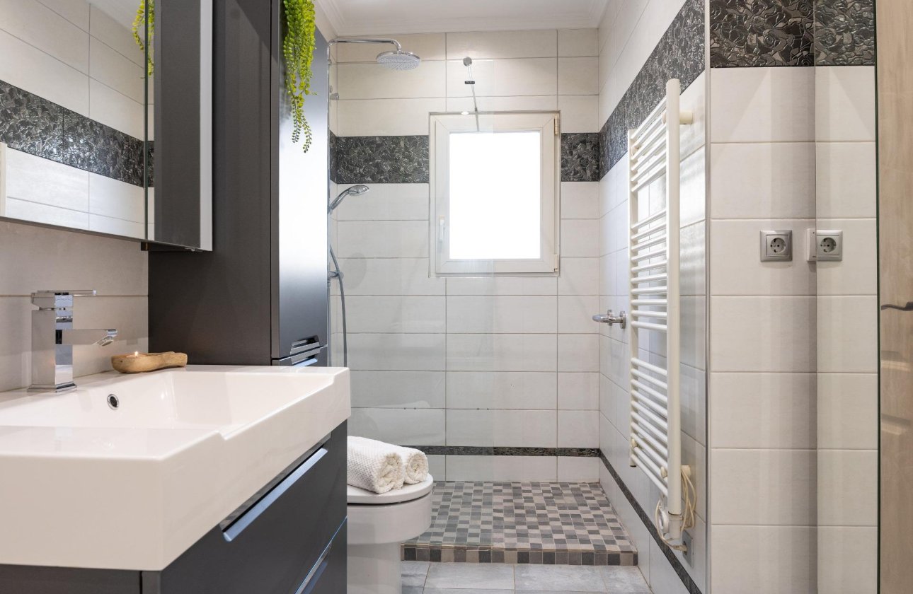 Resale - Villa - Orihuela Costa - Playa Flamenca