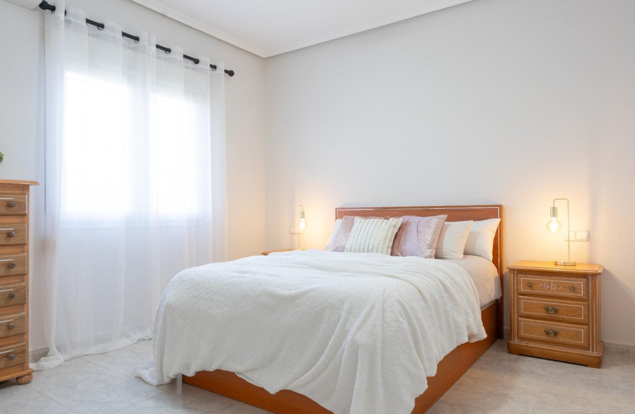 Resale - Villa - Orihuela Costa - Playa Flamenca