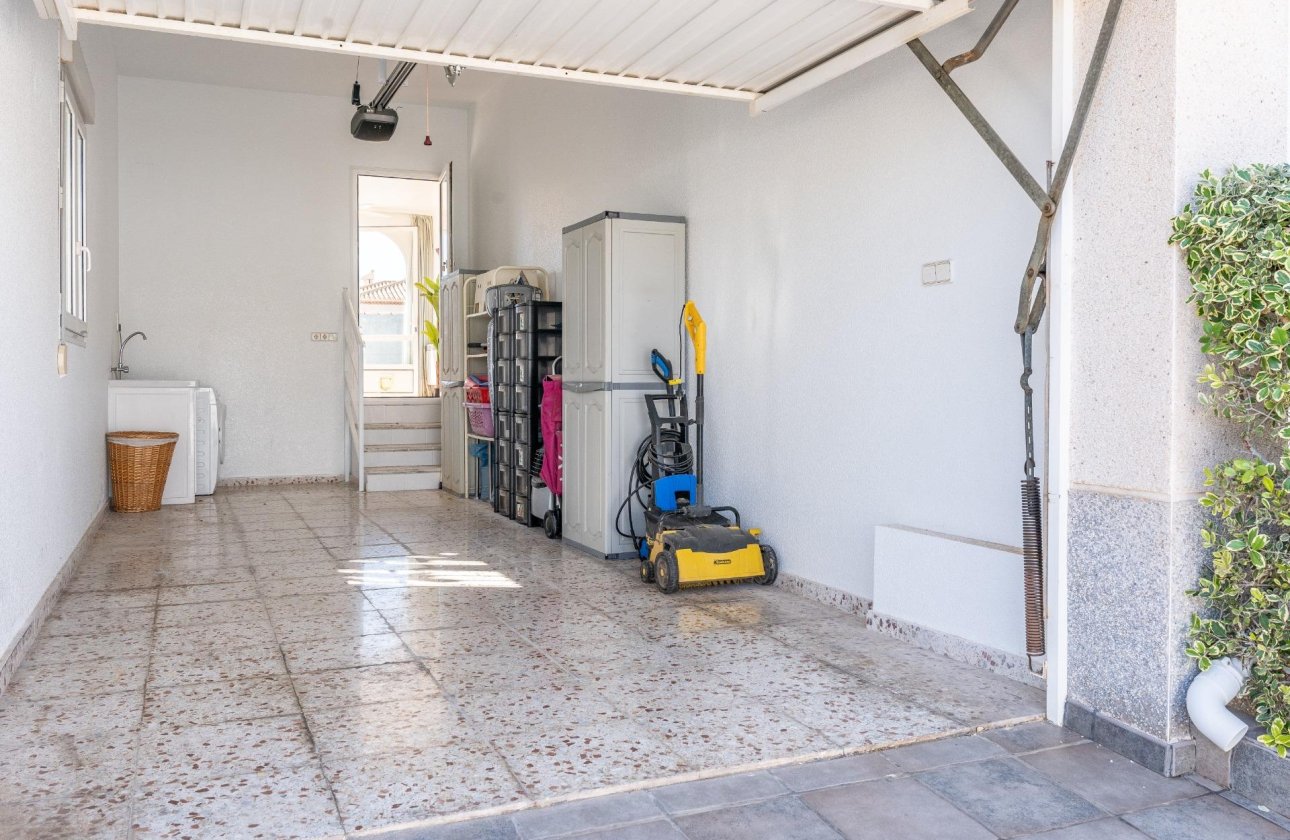 Resale - Villa - Orihuela Costa - Playa Flamenca