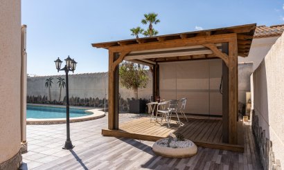 Resale - Villa - Orihuela Costa - Playa Flamenca
