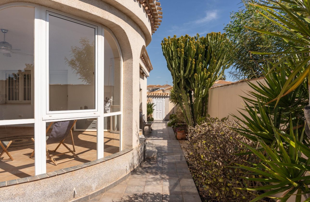 Resale - Villa - Orihuela Costa - Playa Flamenca