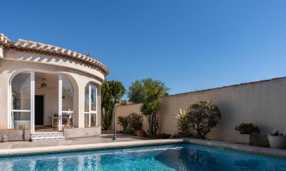 Resale - Villa - Orihuela Costa - Playa Flamenca