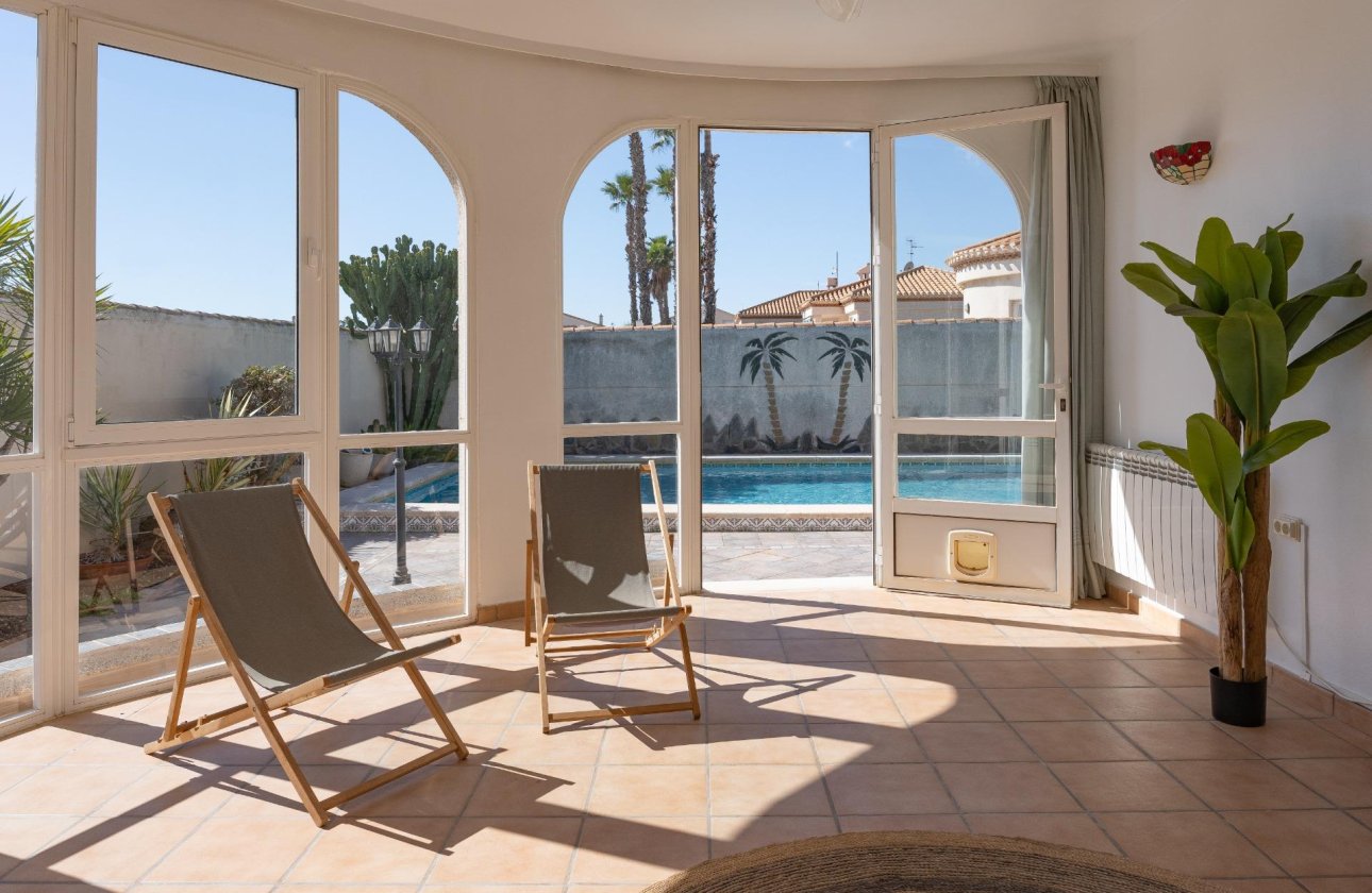 Resale - Villa - Orihuela Costa - Playa Flamenca