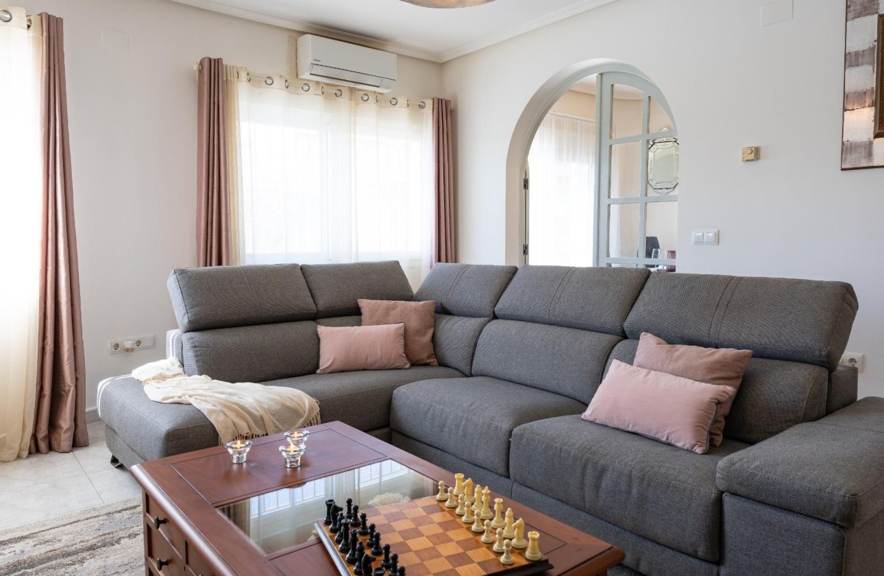 Resale - Villa - Orihuela Costa - Playa Flamenca