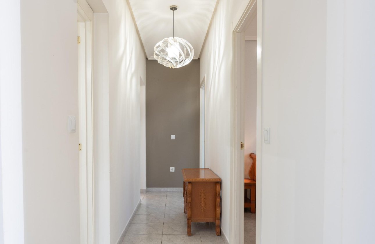 Resale - Villa - Orihuela Costa - Playa Flamenca