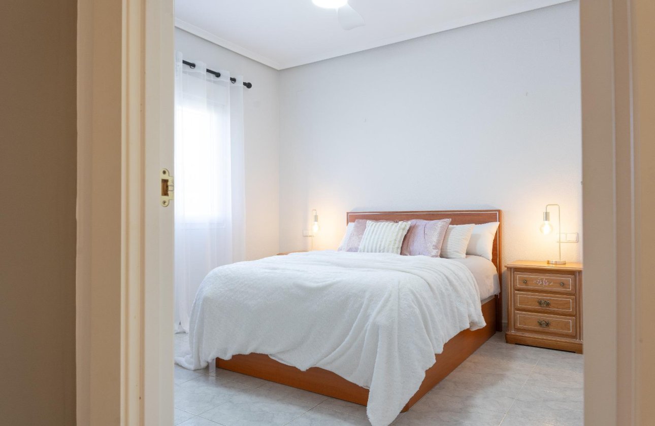 Resale - Villa - Orihuela Costa - Playa Flamenca