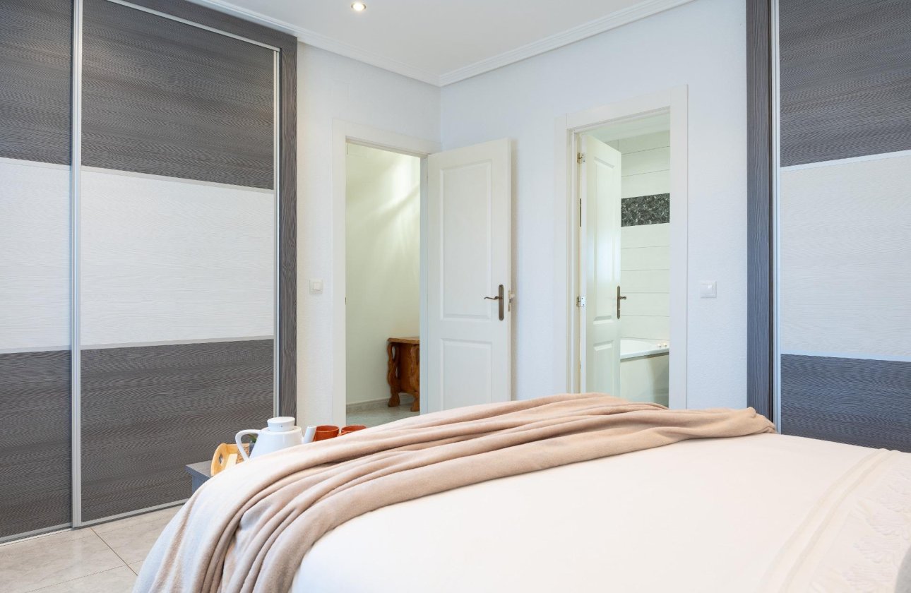 Resale - Villa - Orihuela Costa - Playa Flamenca