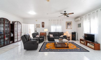 Resale - Villa - Orihuela Costa - Playa Flamenca