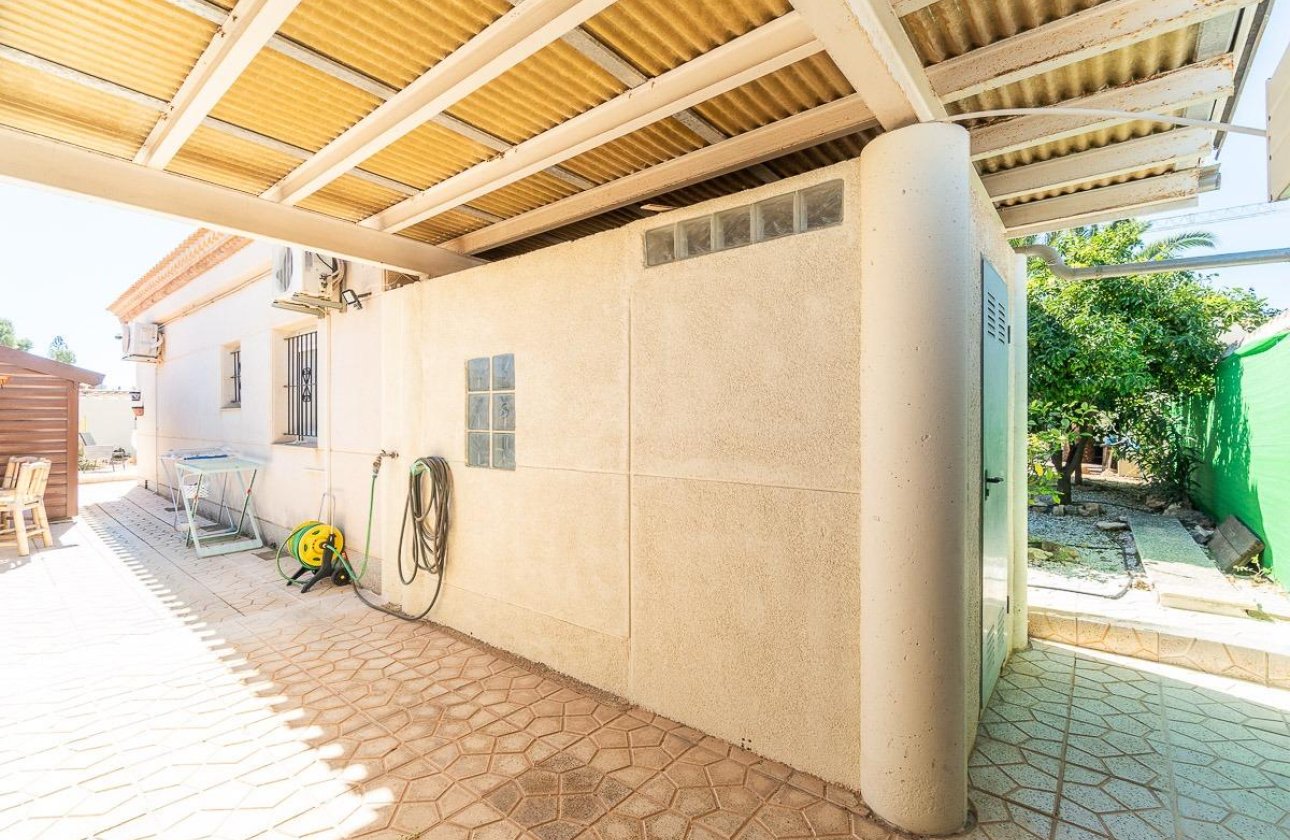 Resale - Villa - Orihuela Costa - Playa Flamenca
