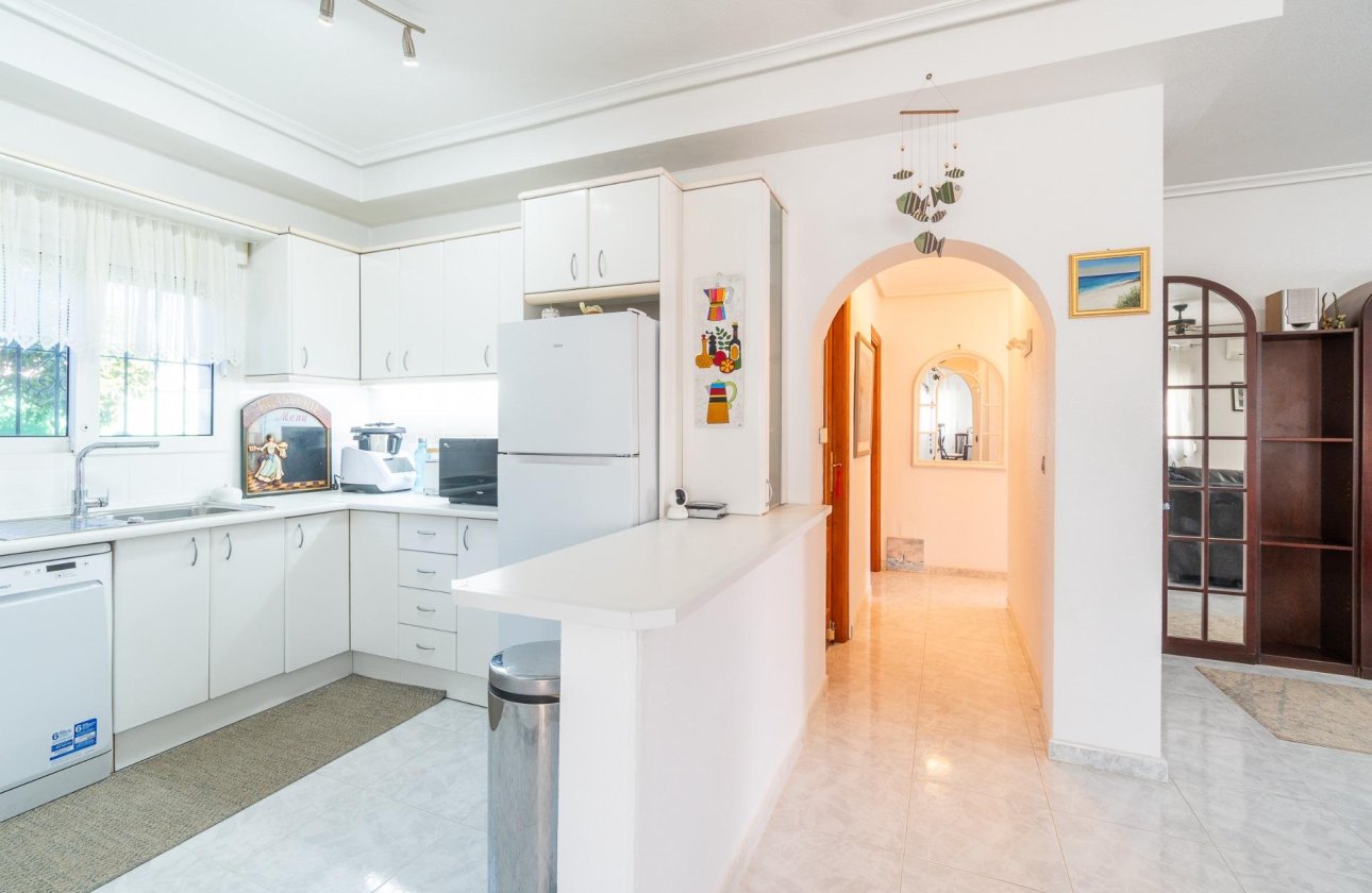 Resale - Villa - Orihuela Costa - Playa Flamenca