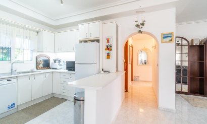 Resale - Villa - Orihuela Costa - Playa Flamenca
