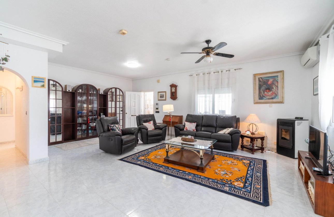 Resale - Villa - Orihuela Costa - Playa Flamenca