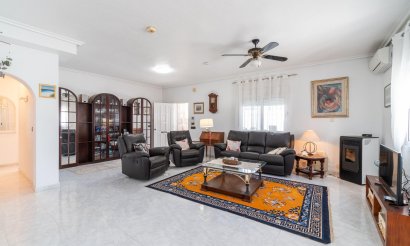 Resale - Villa - Orihuela Costa - Playa Flamenca