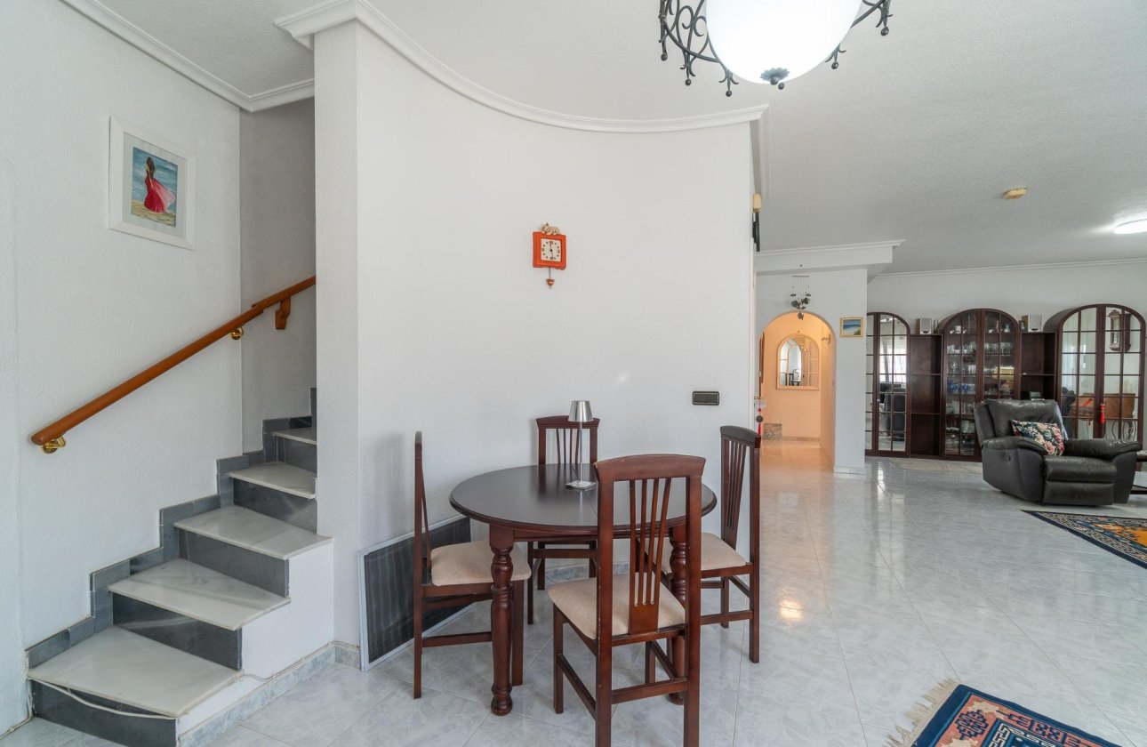 Resale - Villa - Orihuela Costa - Playa Flamenca