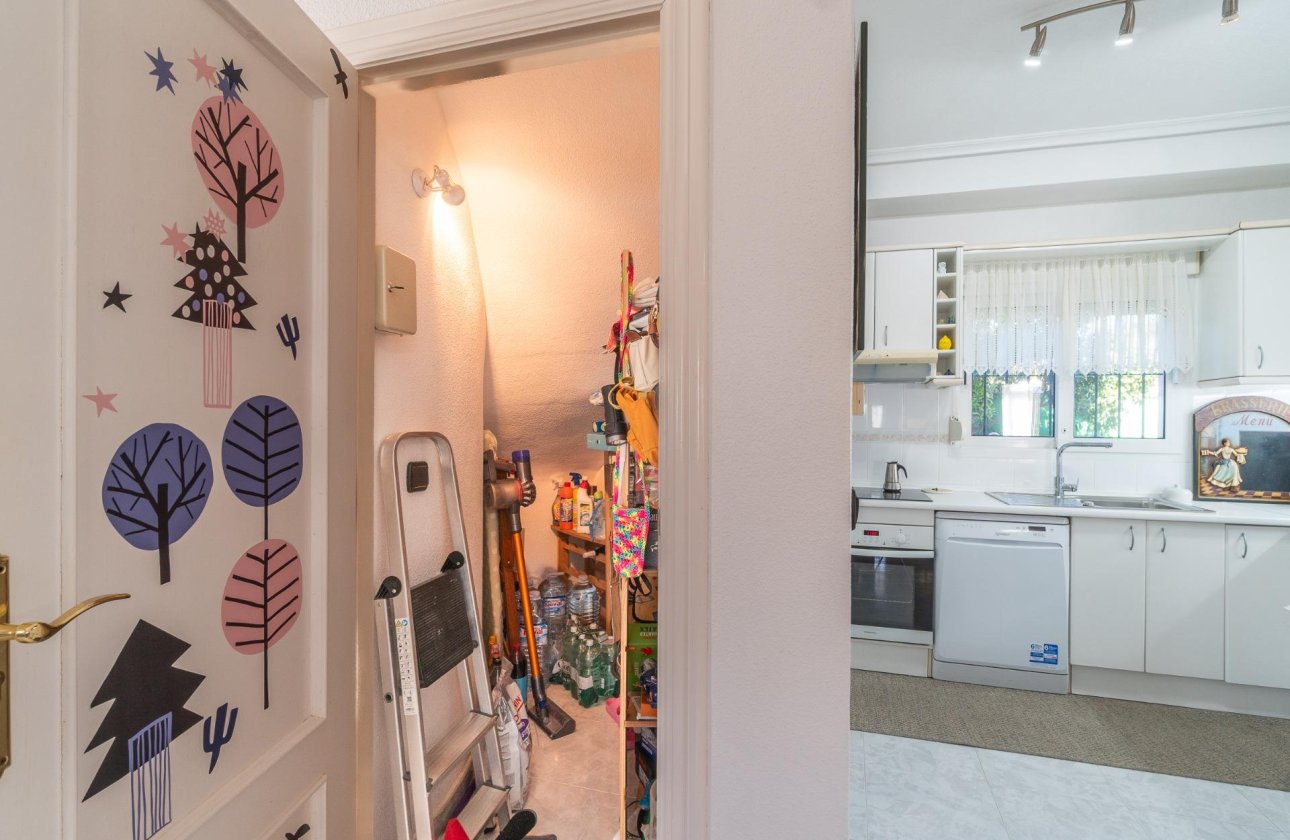 Resale - Villa - Orihuela Costa - Playa Flamenca