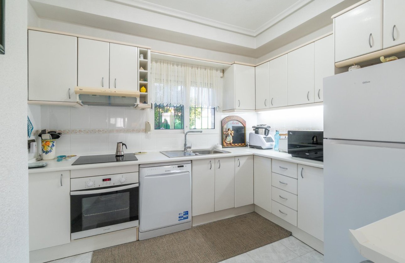 Resale - Villa - Orihuela Costa - Playa Flamenca