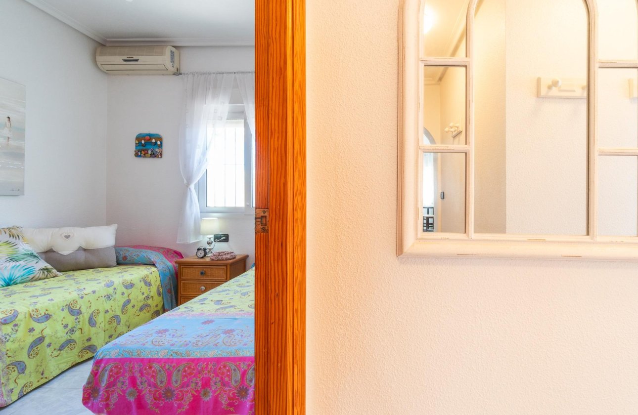Resale - Villa - Orihuela Costa - Playa Flamenca