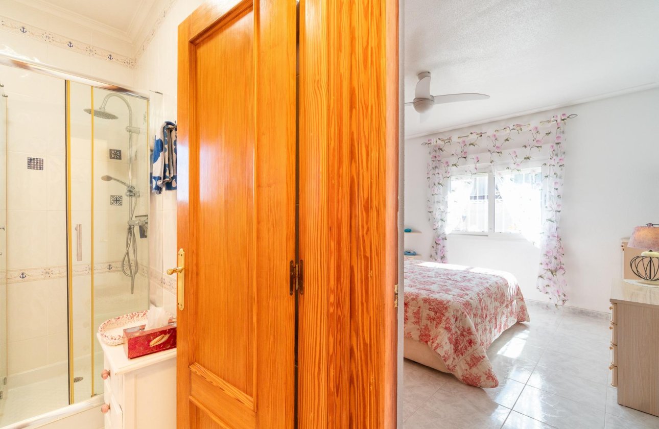 Resale - Villa - Orihuela Costa - Playa Flamenca