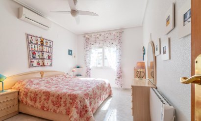Resale - Villa - Orihuela Costa - Playa Flamenca