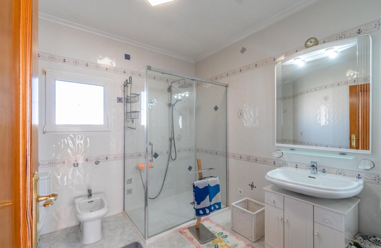Resale - Villa - Orihuela Costa - Playa Flamenca