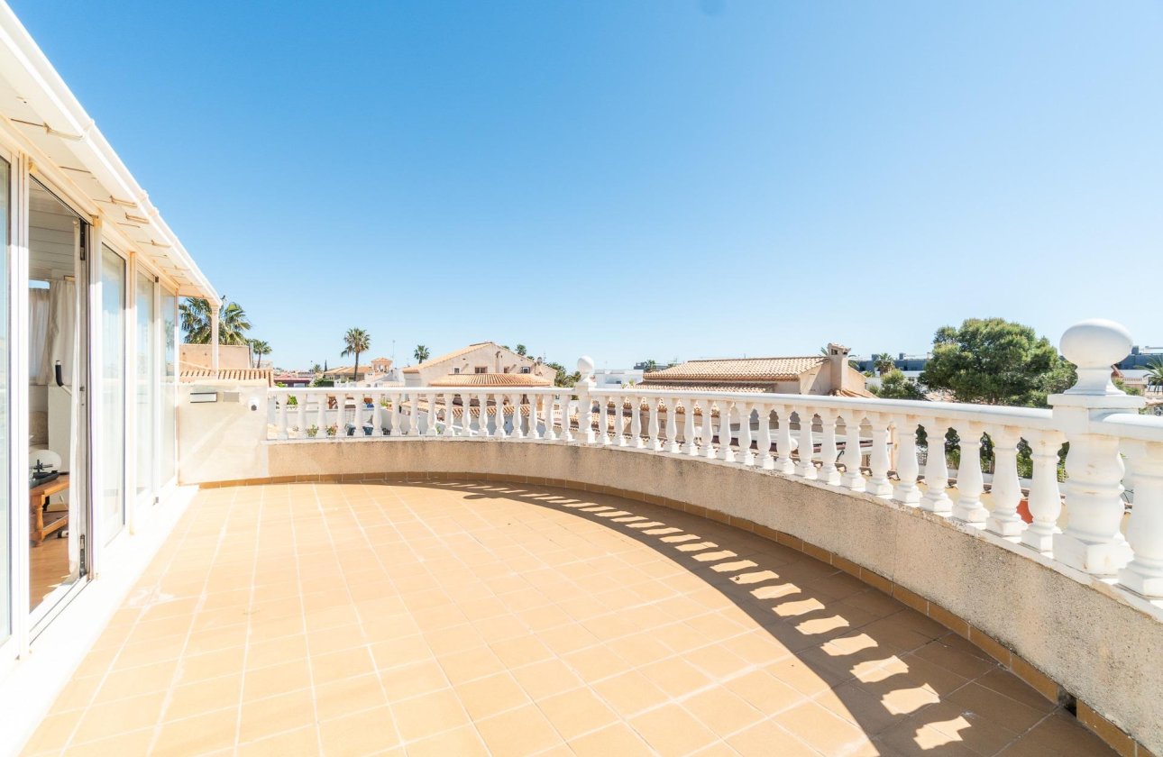 Resale - Villa - Orihuela Costa - Playa Flamenca