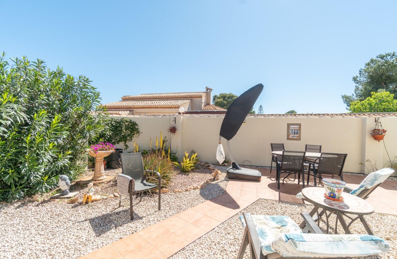 Resale - Villa - Orihuela Costa - Playa Flamenca