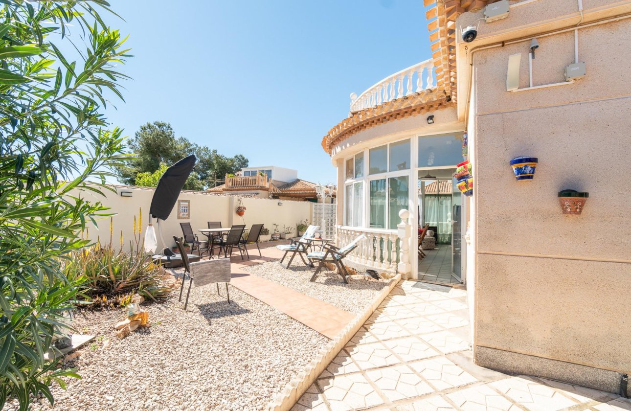 Resale - Villa - Orihuela Costa - Playa Flamenca