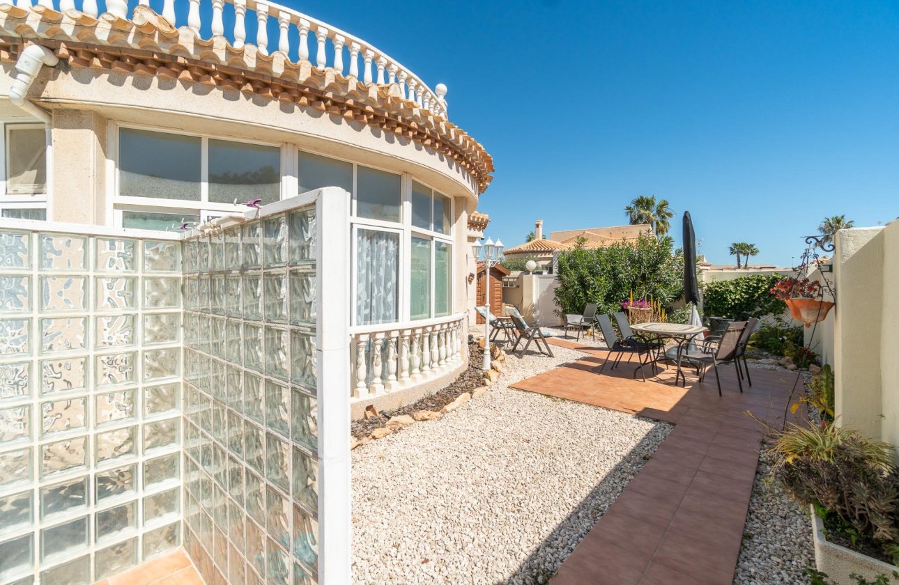 Resale - Villa - Orihuela Costa - Playa Flamenca