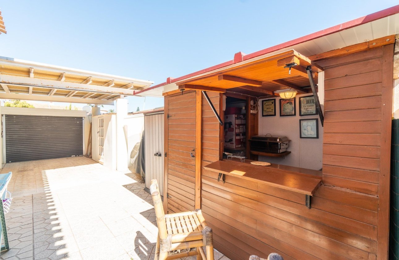 Resale - Villa - Orihuela Costa - Playa Flamenca