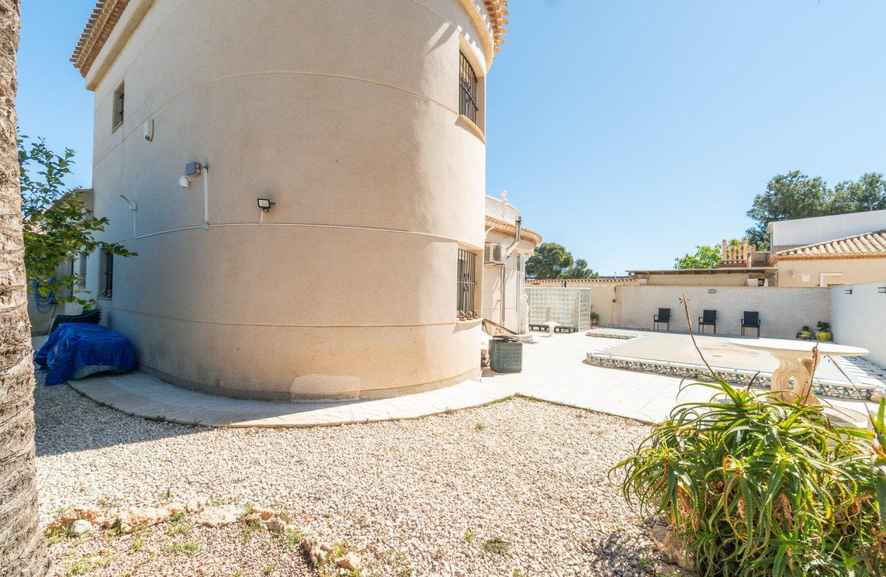Resale - Villa - Orihuela Costa - Playa Flamenca