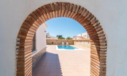 Resale - Villa - Torrevieja - Torreta florida