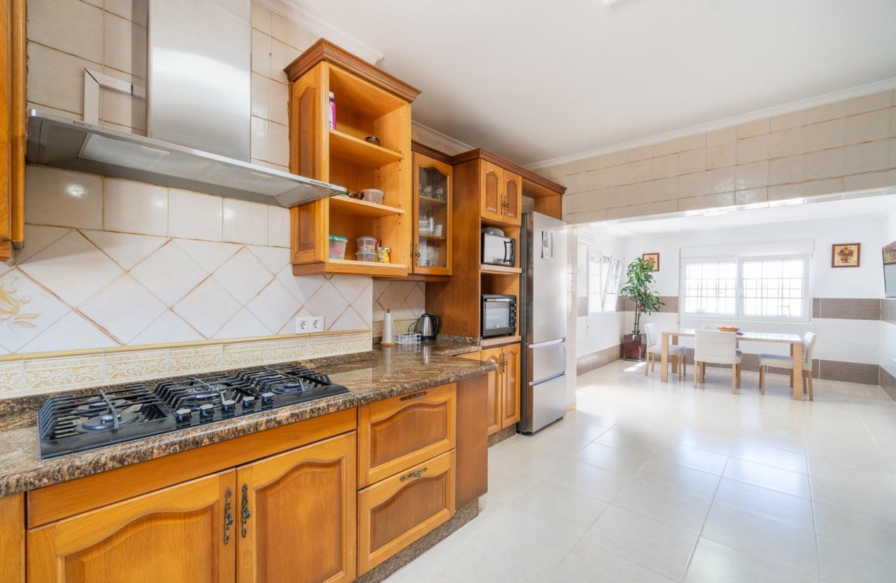 Resale - Villa - Torrevieja - Torreta florida