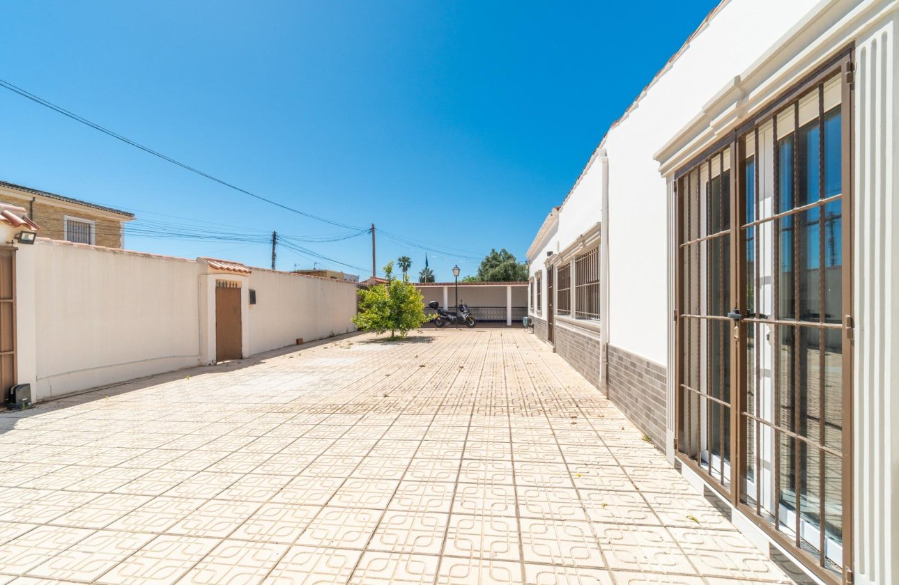 Resale - Villa - Torrevieja - Torreta florida