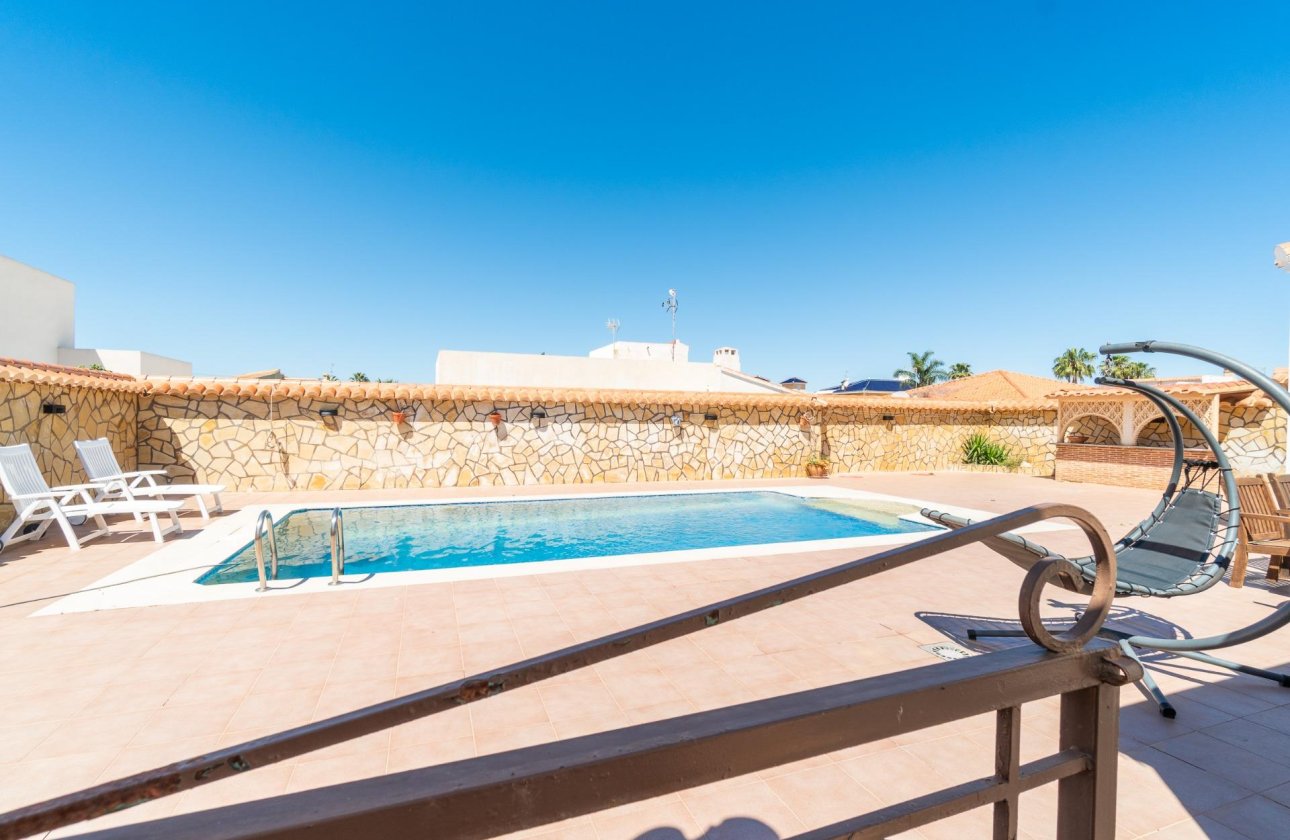 Resale - Villa - Torrevieja - Torreta florida
