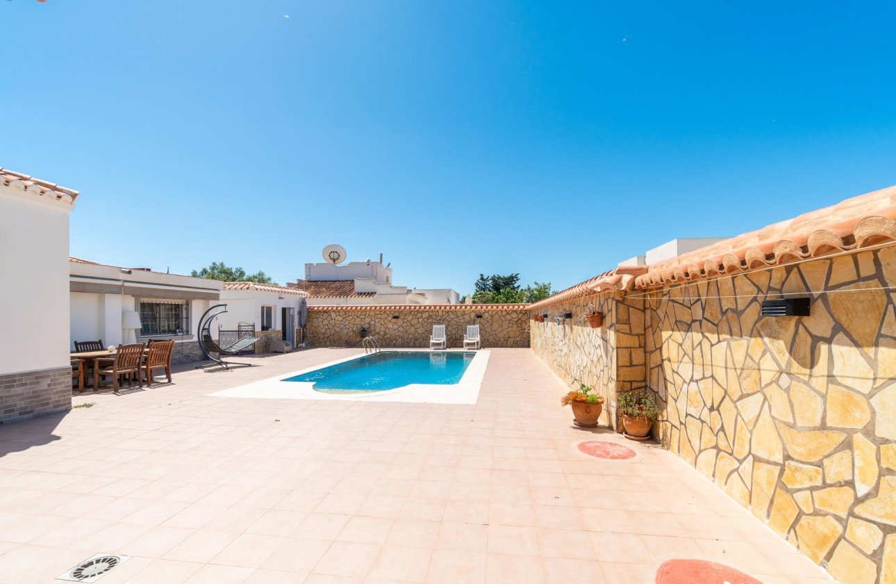 Resale - Villa - Torrevieja - Torreta florida