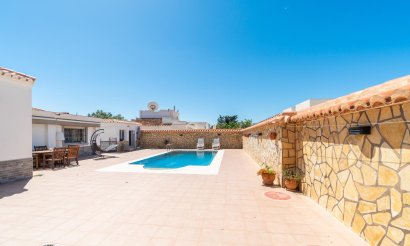 Resale - Villa - Torrevieja - Torreta florida
