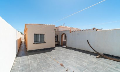 Resale - Villa - Torrevieja - Torreta florida
