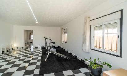 Resale - Villa - Torrevieja - Torreta florida