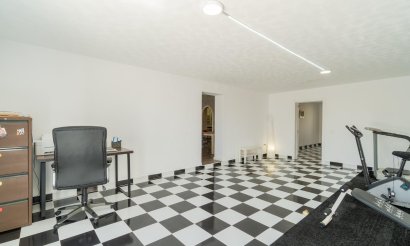 Resale - Villa - Torrevieja - Torreta florida