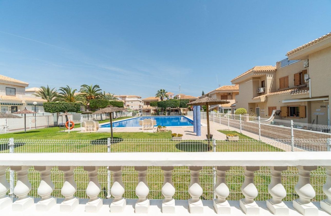 Resale - Villa - Orihuela Costa - Playa Flamenca