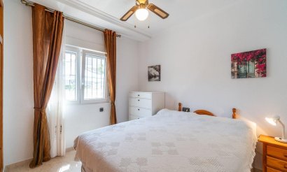 Resale - Villa - Orihuela Costa - Playa Flamenca