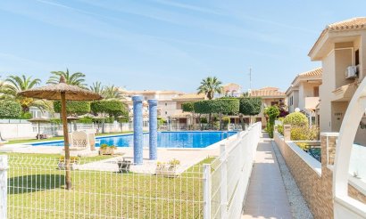 Resale - Villa - Orihuela Costa - Playa Flamenca