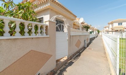 Resale - Villa - Orihuela Costa - Playa Flamenca
